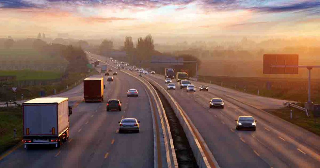 rouler sur l'autoroute